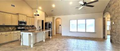 Main picture of 5234 Kemper St