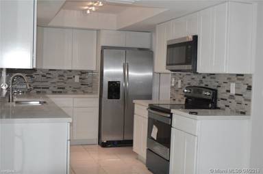 Main picture of 6709 Oakmont