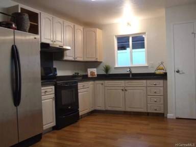 Main picture of 95-723 Kahikinui Pl