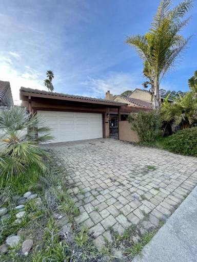Main picture of 207 Arroyo Seco