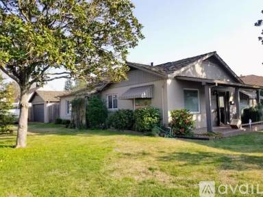 Main picture of 3332 Margaret Ave