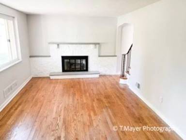 Main picture of 1583 Breining St