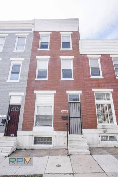 Main picture of 708 N Kenwood Ave