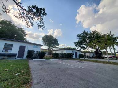 Main picture of 103-107 NW 7 AVENUE - A