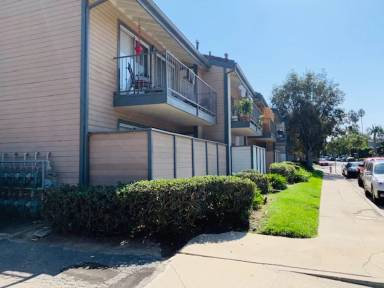 Main picture of 5401 E Anaheim Rd