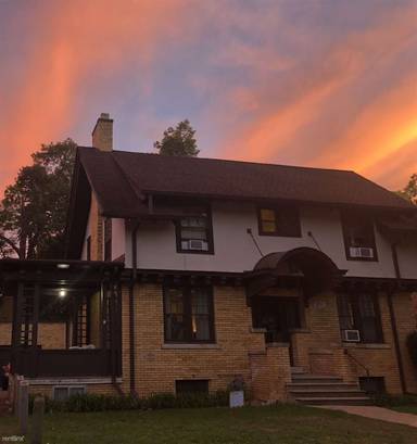 Main picture of 1020 Oakland Ave