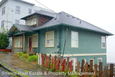 Main picture of 34 W Bond St