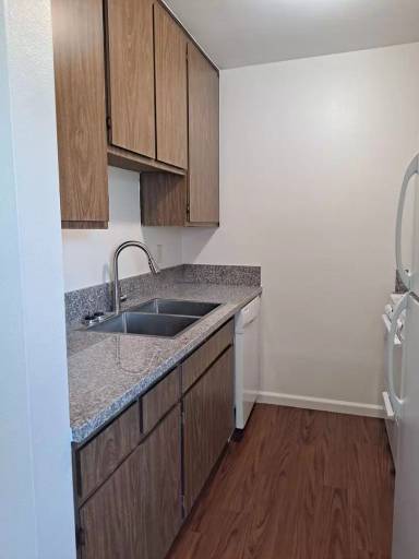 Main picture of 1202 E 6th St