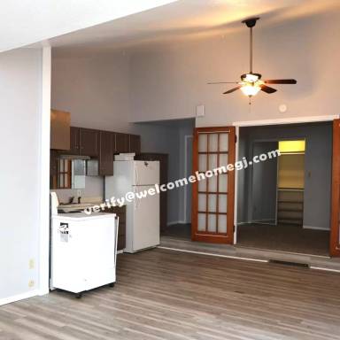 Main picture of 2124 Broadway