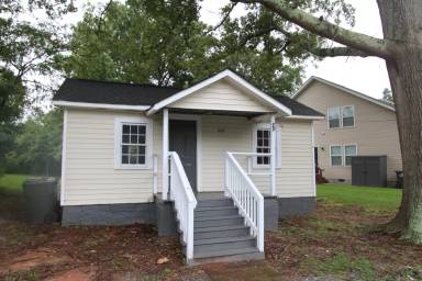 Main picture of 247 Bynum Ave