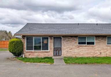 Main picture of 8026 51st Ave NE