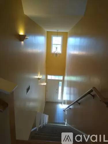 Main picture of 63 Pearl St