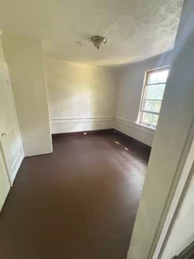Main picture of 1413 East Ave