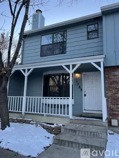 Main picture of 8128 Washington St