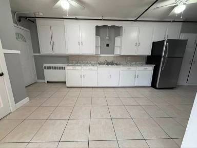 Main picture of 40 Daly Ave