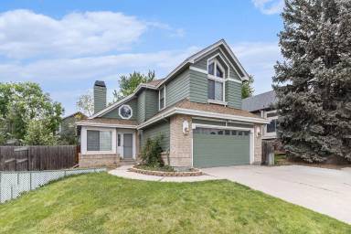 Main picture of 9855 Iris St