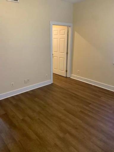Main picture of 1431 Pleasant St