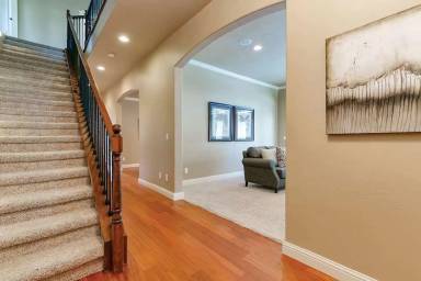 Main picture of 1019 E Opus St