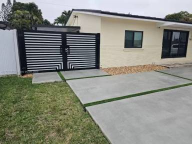 Main picture of 16945 SW 119th Pl