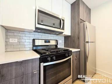 Main picture of 944 W Grace St Apartments