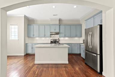 Main picture of 5610 Kiam St