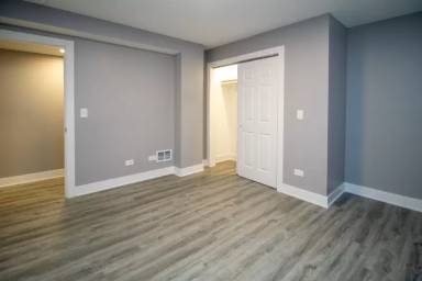 Main picture of 5310 S Harper Ave