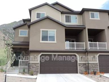 Main picture of 1027 S Aspen Pl