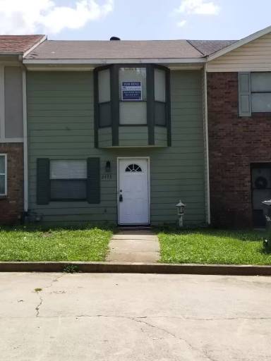 Main picture of 2463 Hampstead Dr