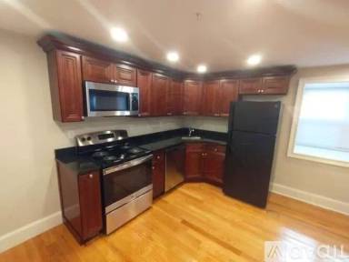 Main picture of 101 Morse St