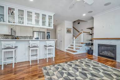Main picture of 9428 26th Bay St