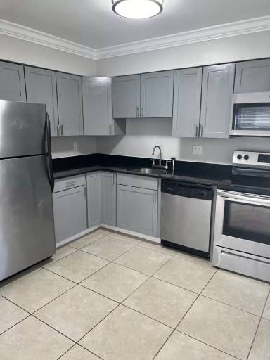 Main picture of 1114 NE 16th Pl