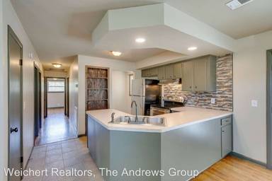 Main picture of 6510 Thunderbird Dr