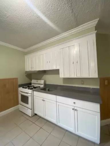 Main picture of 4412 Washington St