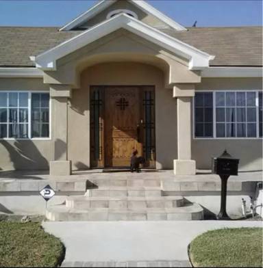 Main picture of 1817 W 41st Pl