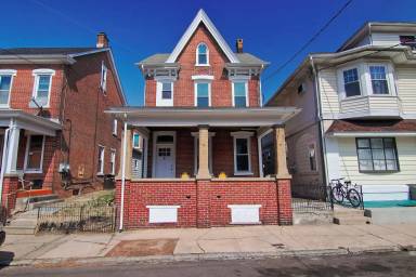 Main picture of 5 W 3rd St