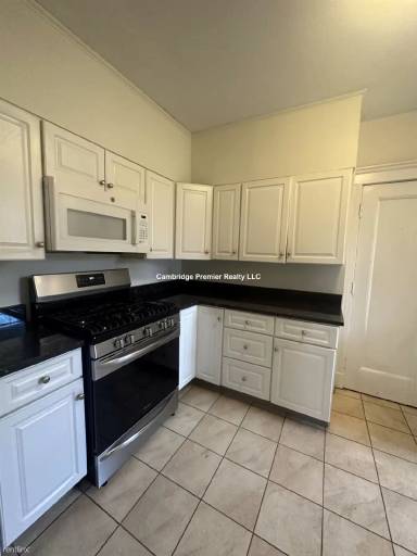 Main picture of 1558 Massachusetts Ave