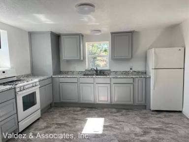 Main picture of 1003 Lopez St