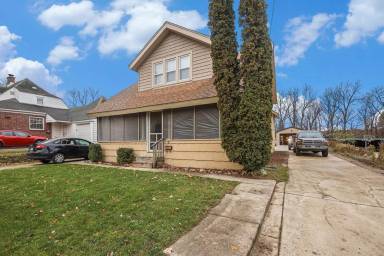 Main picture of 61 S Fremont St NE