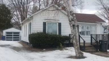 Main picture of 722 W 2nd St