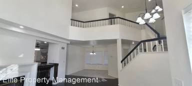 Main picture of 549 Rolling Oak Ct