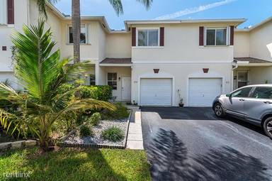 Main picture of 808 NW 42nd Pl