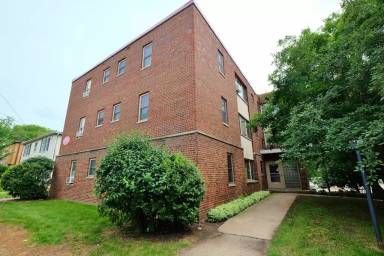 Main picture of 2719 W 43rd St