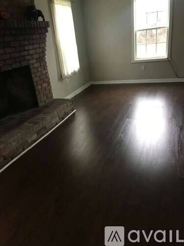 Main picture of 2548 Pharr Ave