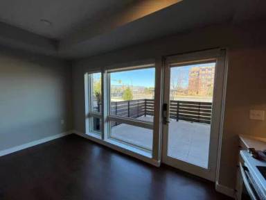 Main picture of 1594 Eisenhower Dr