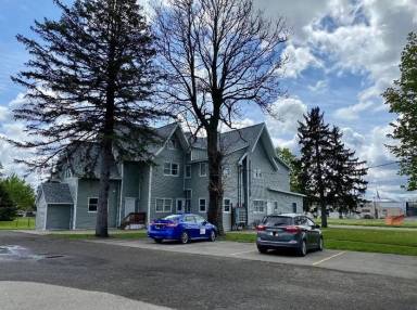 Main picture of 740 Chemung St