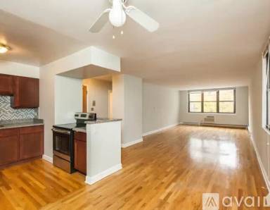 Main picture of 1446 N Dearborn St