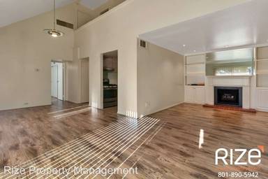 Main picture of 1160 S Foothill Dr