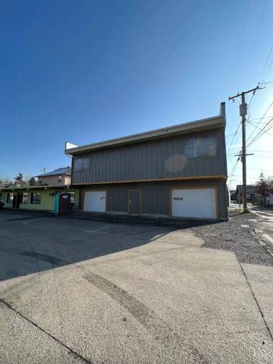 Main picture of 1601 W 11th Ave