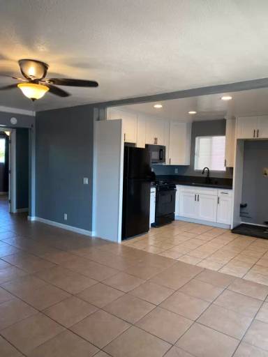 Main picture of 813 Carey Rd