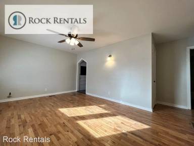 Main picture of 310 W 16th Ave